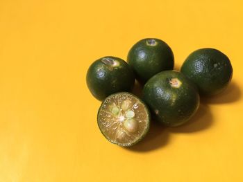 Close-up of oranges