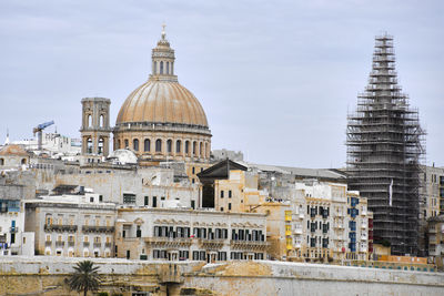 Buildings in city