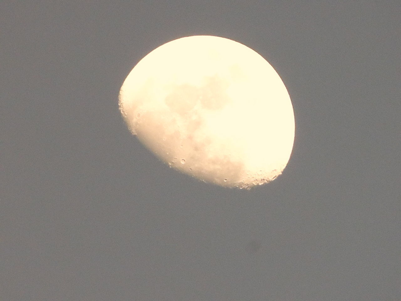 circle, low angle view, sky, moon, geometric shape, sun, copy space, full moon, no people, sphere, nature, lighting equipment, indoors, built structure, astronomy, shape, directly below, tranquility, beauty in nature