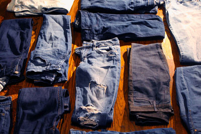 Various blue jeans