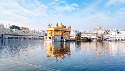 Most important pilgrimage site of sikhism housing golden temple