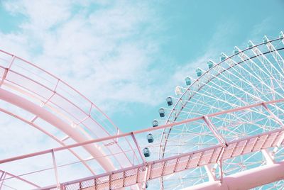 Ferris wheel and coaster