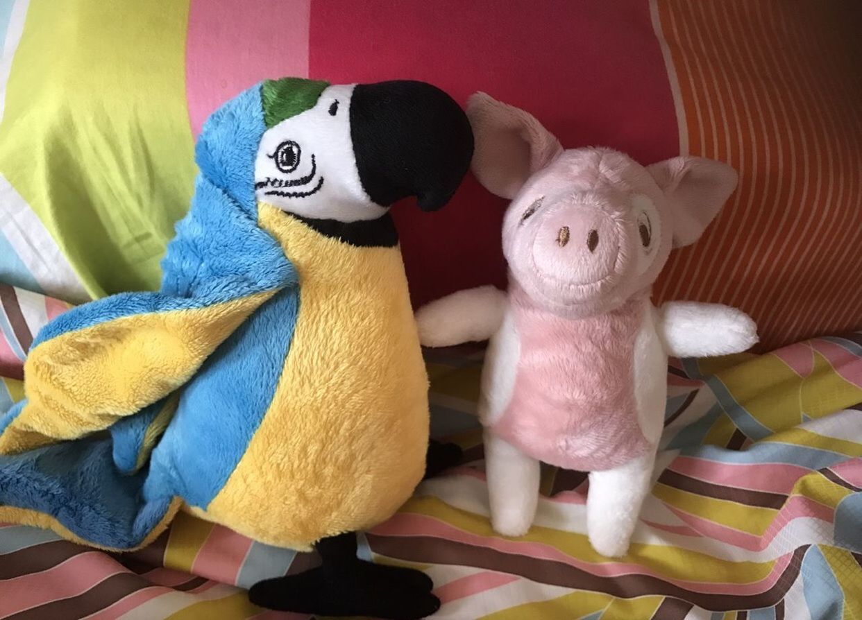 CLOSE-UP OF STUFFED TOYS