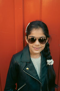 Portrait of young man wearing sunglasses