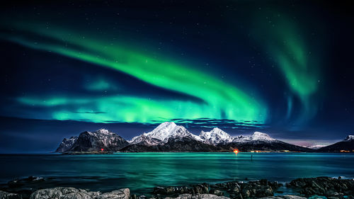 Northern lights on sky at lofoten islands, northern norway