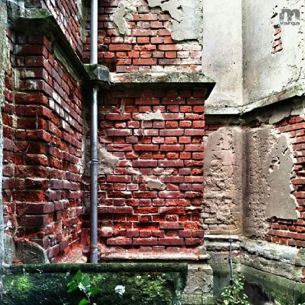 brick wall, architecture, built structure, building exterior, old, weathered, red, wall - building feature, brick, damaged, abandoned, wall, deterioration, house, run-down, closed, stone wall, obsolete, rusty, door