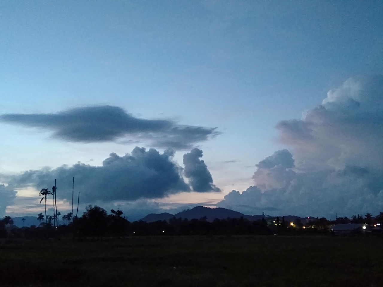 SCENIC VIEW OF SILHOUETTE LAND AGAINST SKY