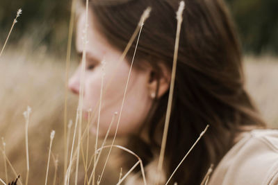 Beautiful portrait of a young stylish woman on a sunny day in autumn