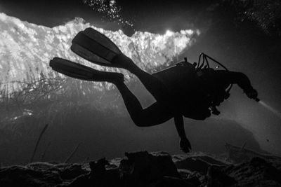 Man scuba diving in sea