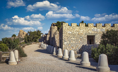 View of old ruins against sky