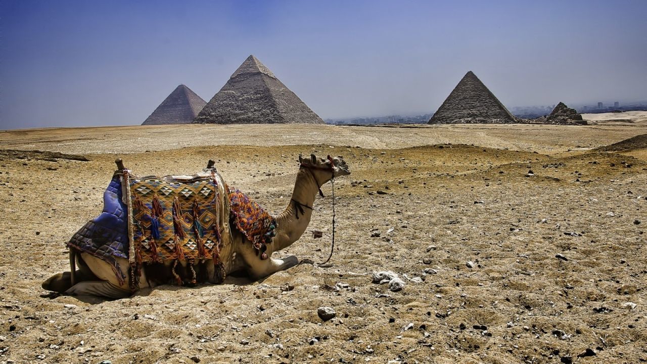 PANORAMIC VIEW OF A DESERT