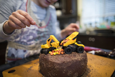 Mother creates construction cake for her sons birthday