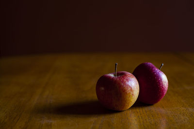 Close-up of apples on table