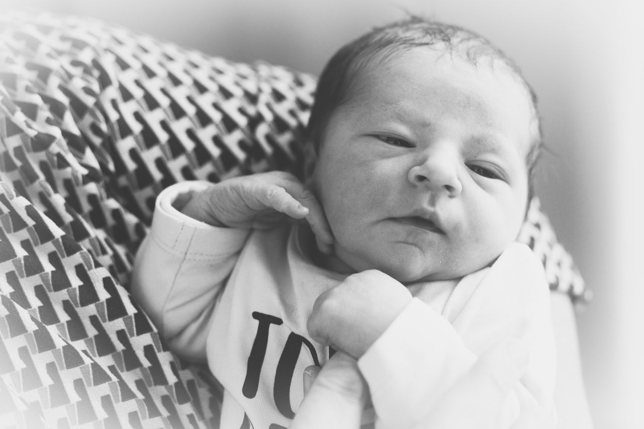 baby, babyhood, indoors, real people, front view, childhood, one person, newborn, close-up, fragility, day, people