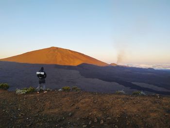 Scenic view of à volcano against clear sky