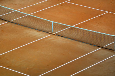 Tennis net and court prepared for a match