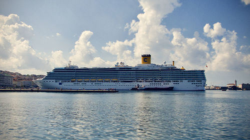 Panoramic view of sea against sky