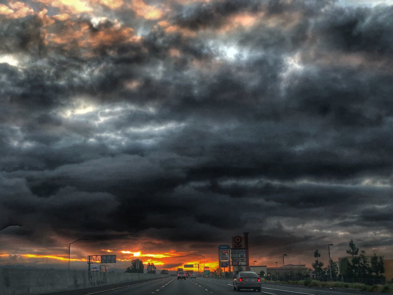 VIEW OF STORM CLOUDS OVER CITY