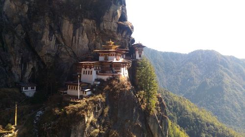 Panoramic view of temple against sky