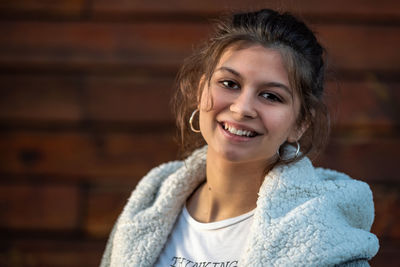 Portrait of a smiling young woman