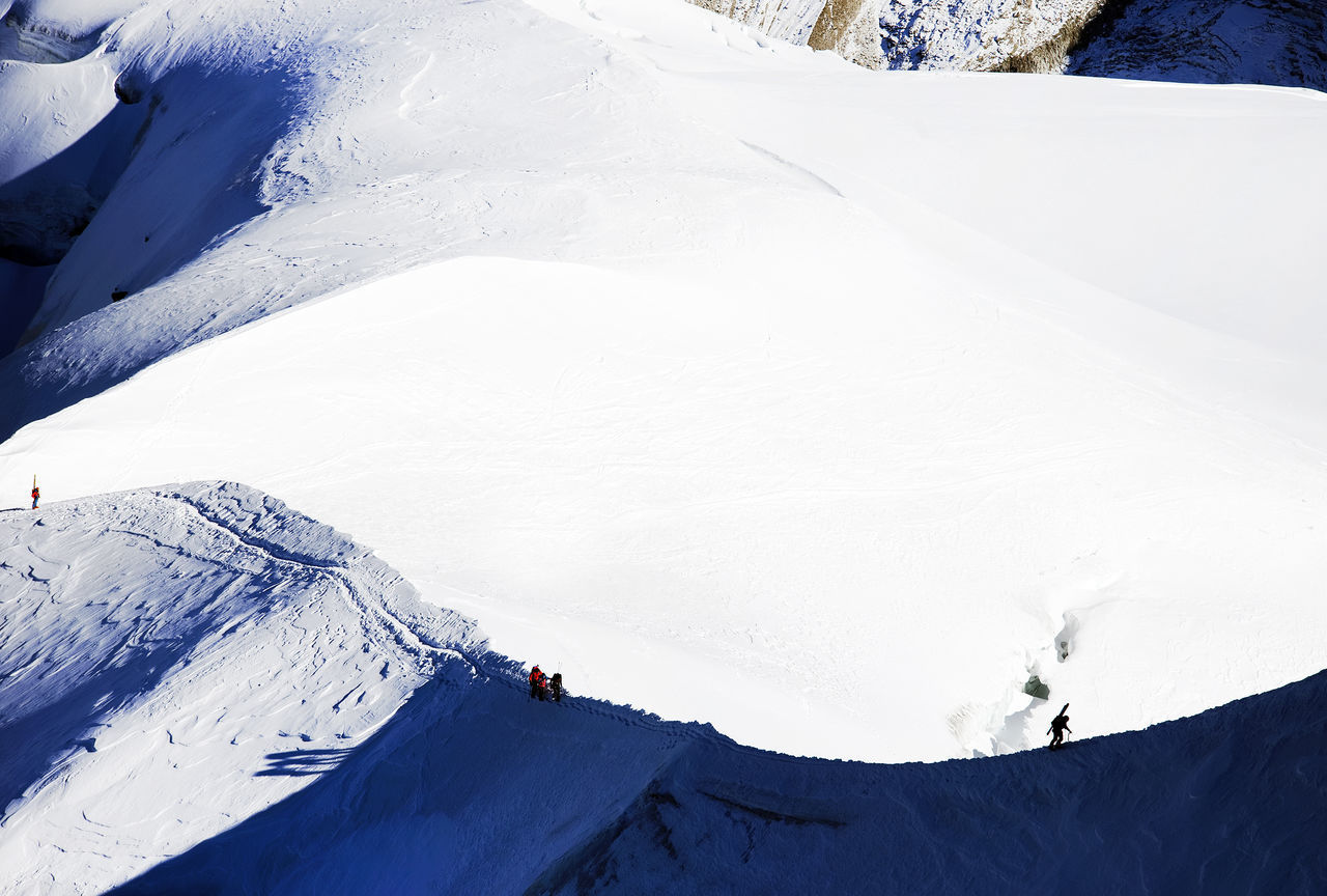 PANORAMIC VIEW OF SNOWCAPPED MOUNTAIN