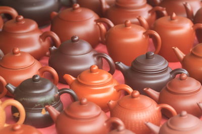 The pottery pot contains tea flavor because of its dense texture and unique pore structure