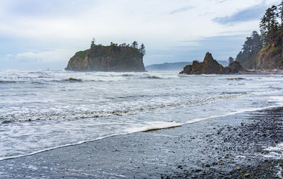 A panorama shot of ruby beach in washington state.