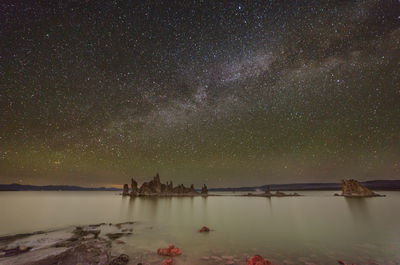 Milky way over mono lake at night