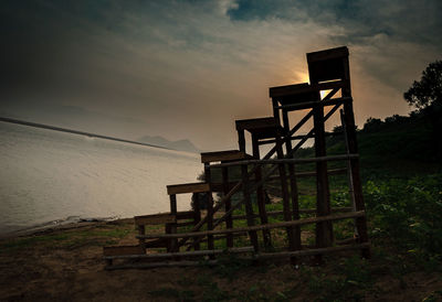 Lifeguard hut against sky