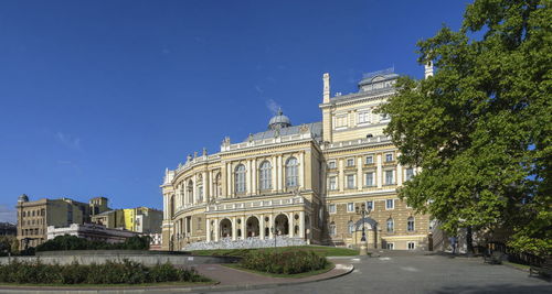 Theater square in the historical center of odessa, ukraine, on a sunny summer day