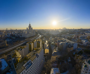 Building on kotelnicheskaya embankment and the yauza river in moscow, russia.