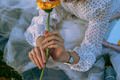 Close-up of hand holding hands