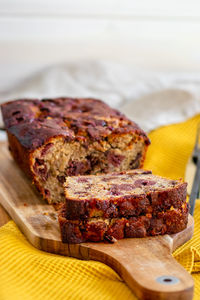 Close-up of bread on cutting board