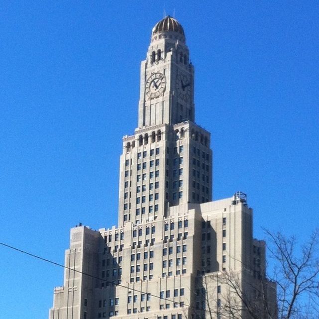 LOW ANGLE VIEW OF SKYSCRAPERS