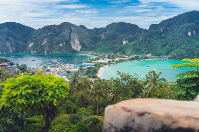 Scenic view of bay against sky