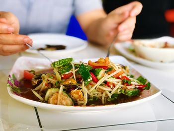 Spicy papaya salad with seafood mix