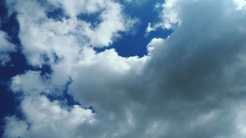 Low angle view of cloudy sky