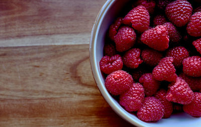 Close-up of raspberries in bowl