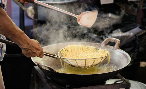 Cooking noodles