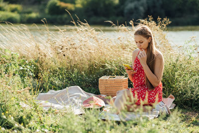 Social media internet addiction, phubbing. young woman reading social media on their smart phones