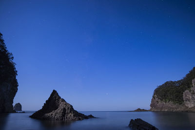 Starry sky over the sea at futou coast in izu peninsula, shizuoka prefecture, japan