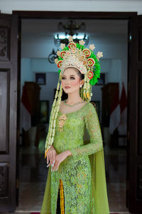 Potret traditional bride. indonesian bride.