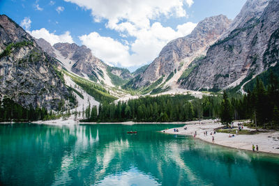 Panoramic view of lake and mountains against sky