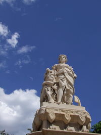 Statue against sky