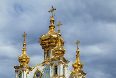 Grand peterhof palace in russia. church pavilion