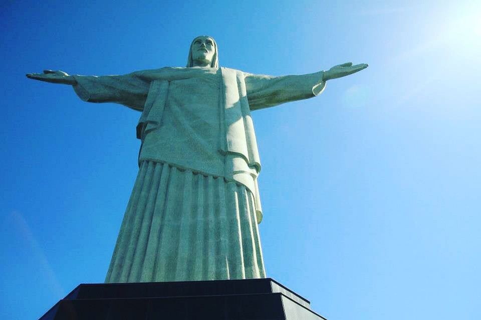 LOW ANGLE VIEW OF STATUE OF A WOMAN