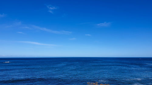 Scenic view of mountains against blue sky of south africa cape town vacation destination