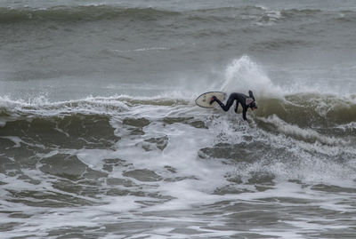 Waves splashing in water