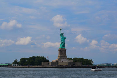 Statue of liberty against sky