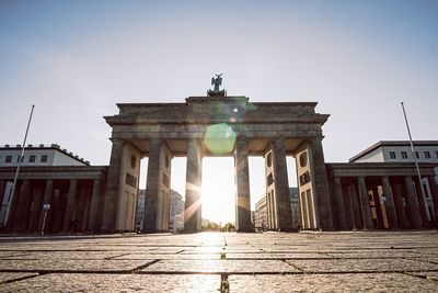 Brandenburg gate against sky in city